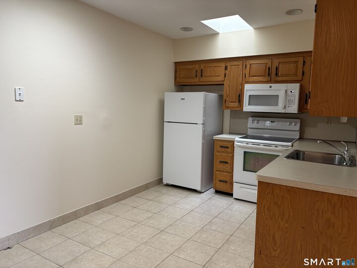 Property Photo:  2059 Boston Avenue  CT 06610 