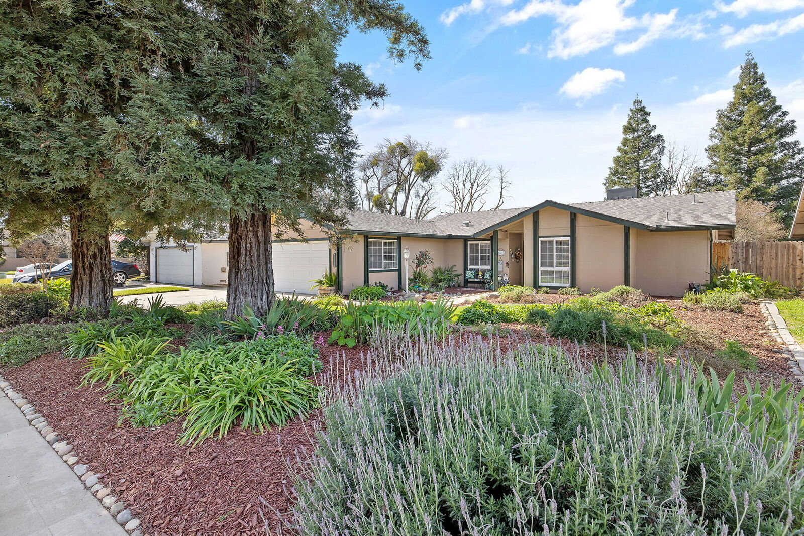 Property Photo:  1127 S Noyes Street  CA 93277 