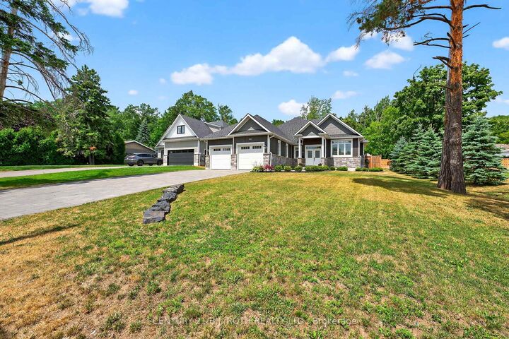 300 Shanty Bay Road — photo 1