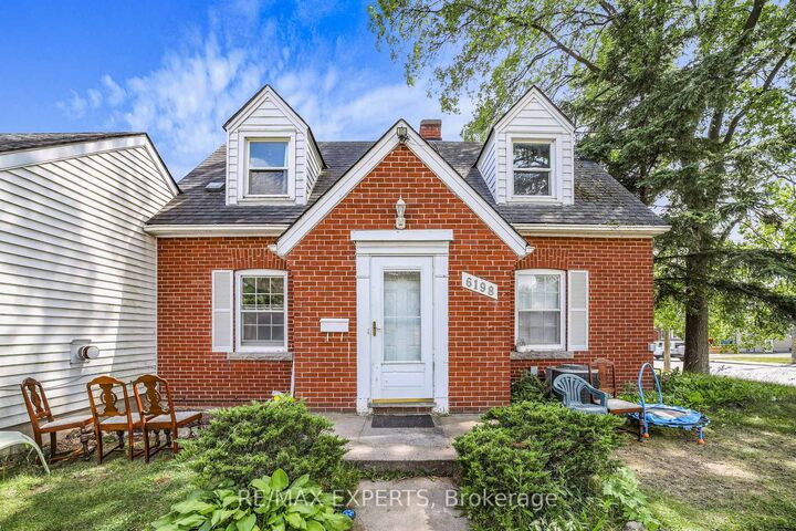 Property Photo: 6198 Delaware Street ON L2G 2E8