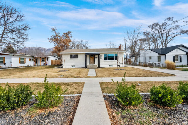 Property Photo:  272 N 400 E  UT 84003 