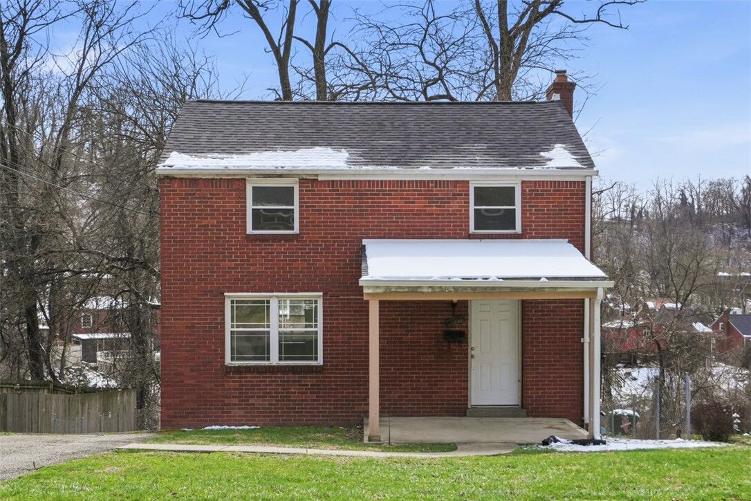 Property Photo:  1219 Circle Dr  PA 15221 