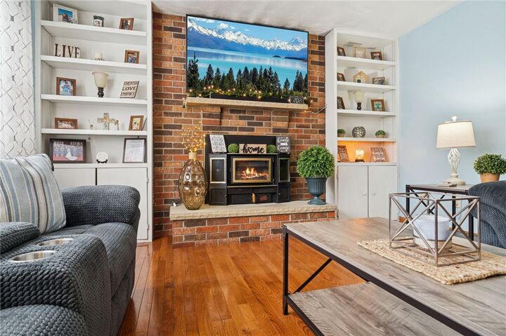 Property Photo:  184 Washington Dr  PA 15473 