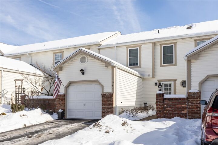 Property Photo:  1465 Yorktown Dr  PA 15055 