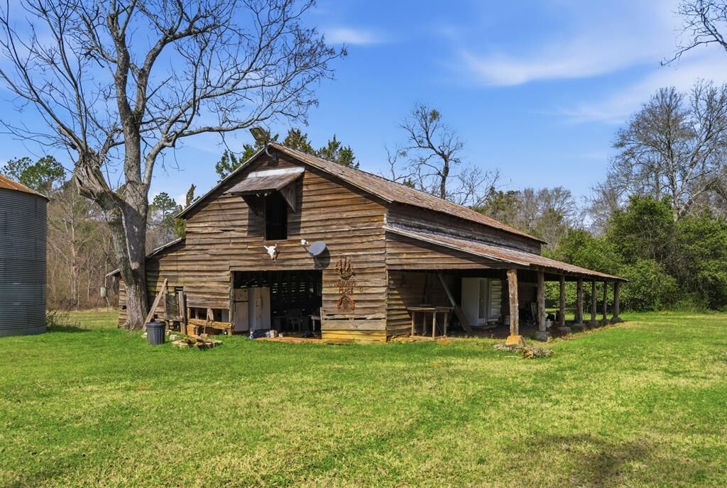 Property Photo: 204 Linden Road GA 31763