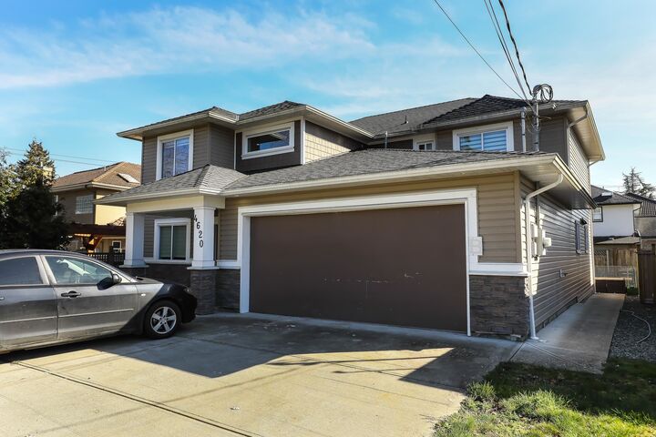 4620 W River Road — photo 1