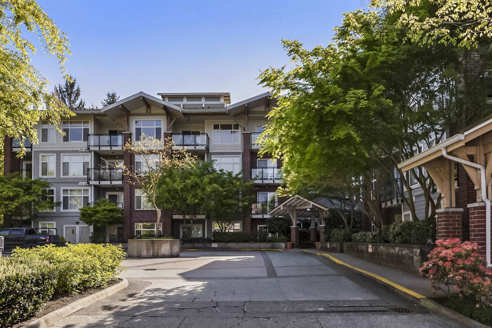 Property Photo: 11950 Harris Road 412 BC V3Y 0B7