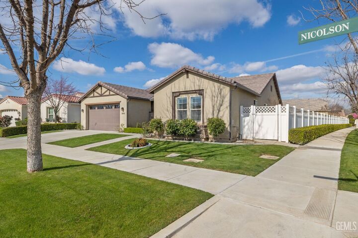 Property Photo:  12002 Nicolson Avenue  CA 93312 