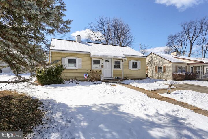 Property Photo:  1016 Allen Street  PA 17070 