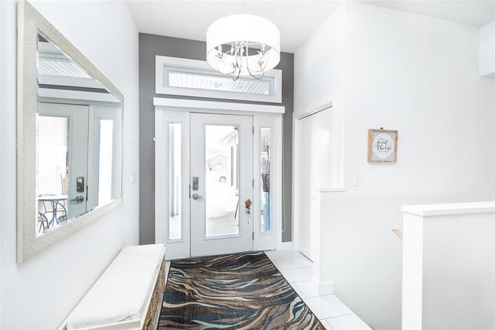 Property Photo:  64 Cutlass Drive  MB R5G 0A6 