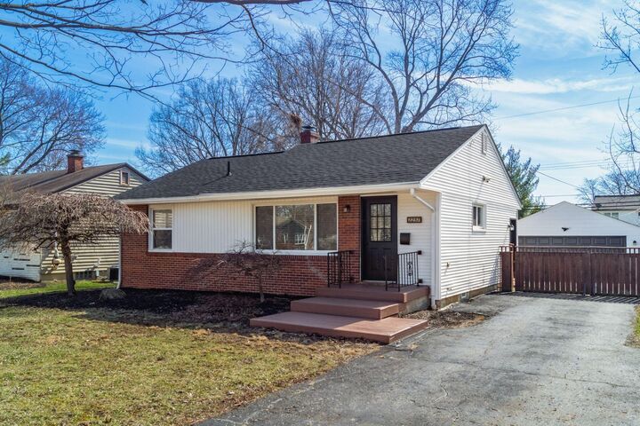 Property Photo: 2257 Swansea Road OH 43221