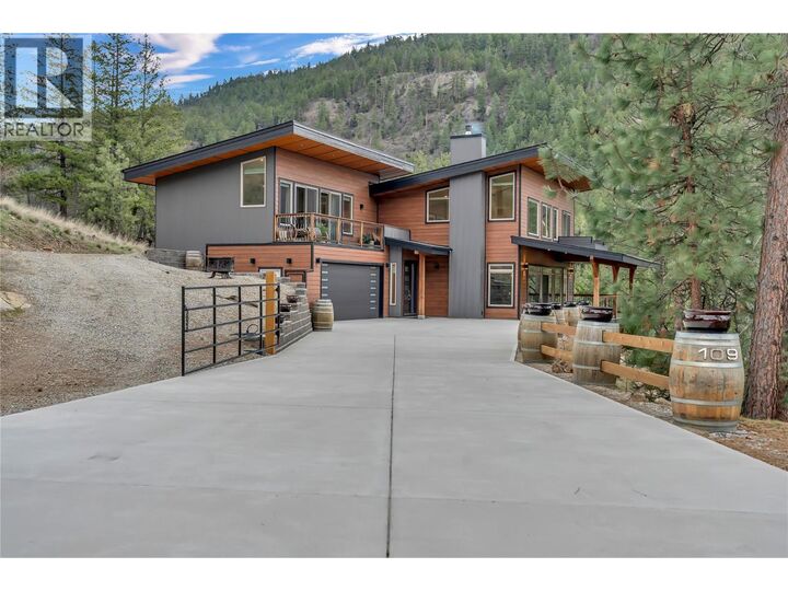 Property Photo: 109 Fairway Drive BC V0H 1K0