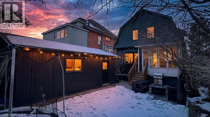 Photo de la propriété: 411 Dundurn Street South ON L8P 4L8