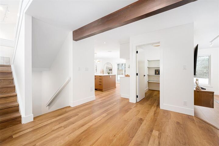 Property Photo: 67 Dunbar Crescent MB R3P 0W8