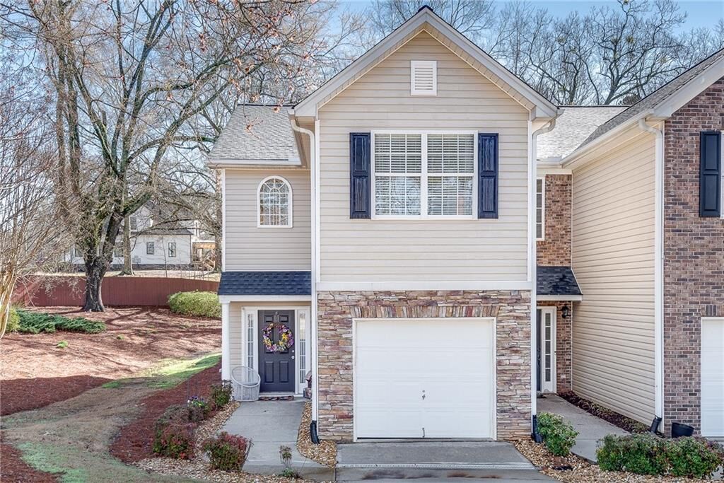 Property Photo:  101 Creekwood Drive  GA 30188 