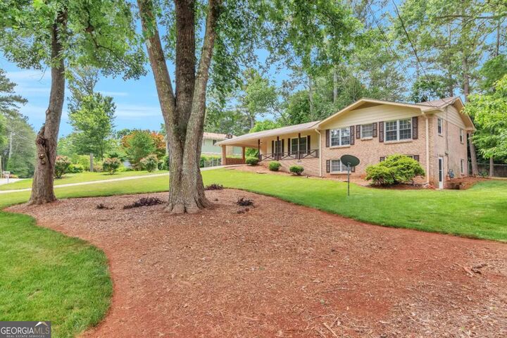 Property Photo:  759 Glen Circle  GA 30044 