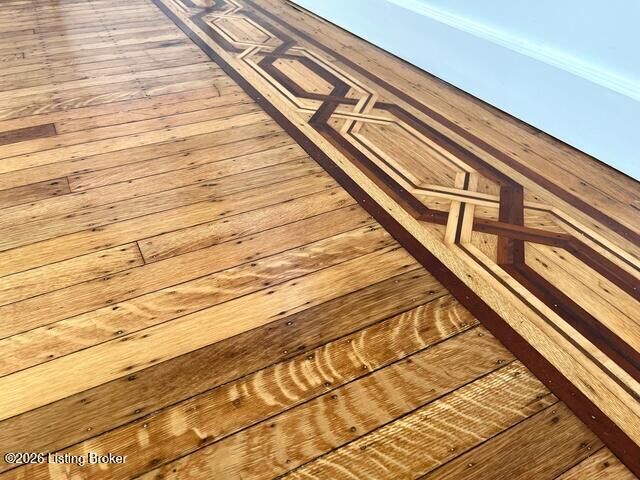 Property Photo:  1004 Ash St  KY 40217 