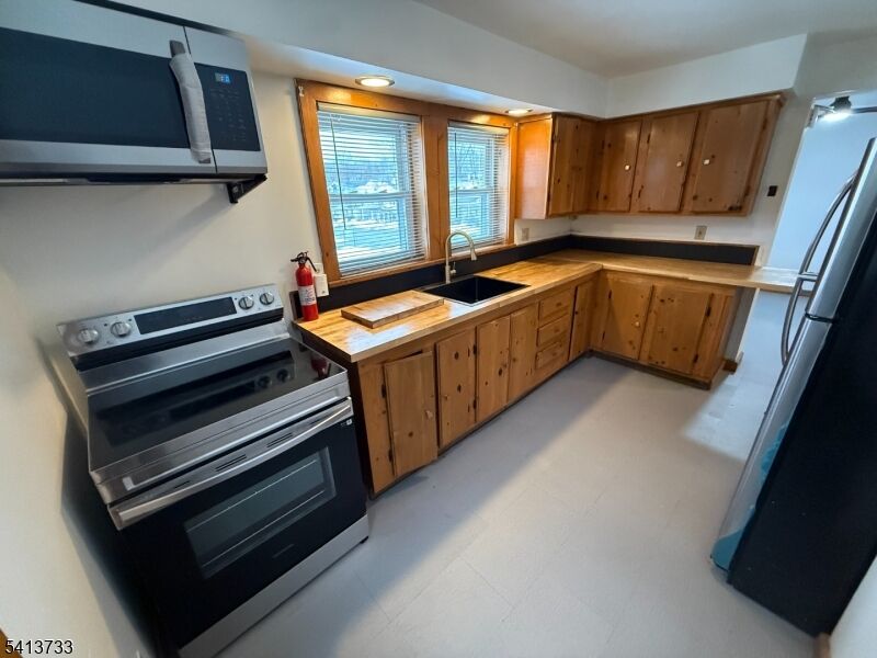 Property Photo:  81 Main St Succ B  NJ 07876 