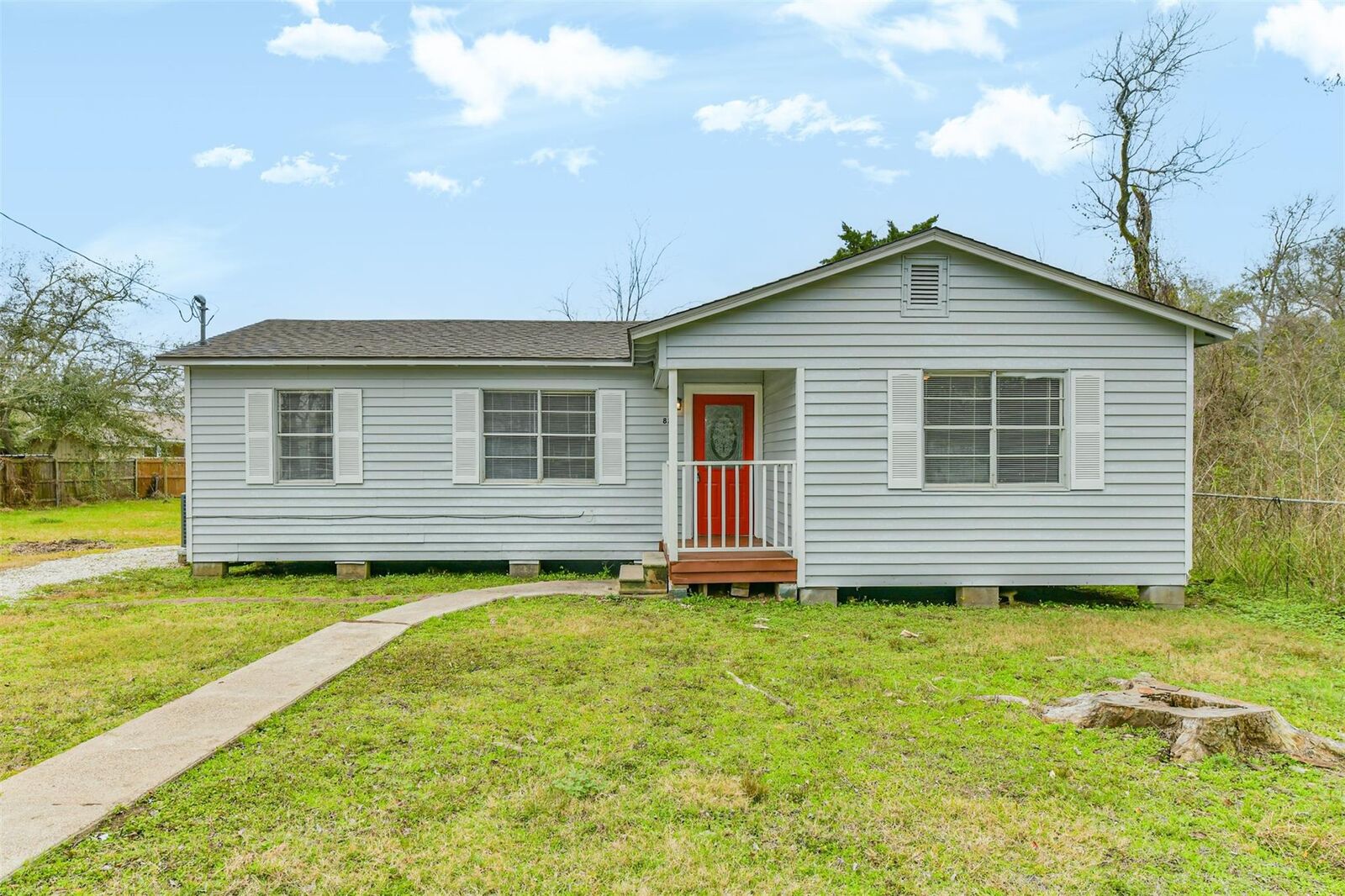 Property Photo:  821 Robertson Street  TX 77531 
