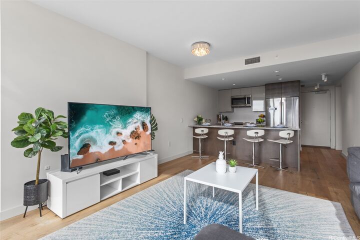 Property Photo:  1001 Queen Street 1612  HI 96814 