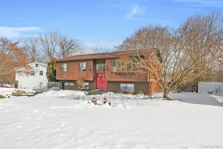 Property Photo:  10 Skinner Court  NY 10986 