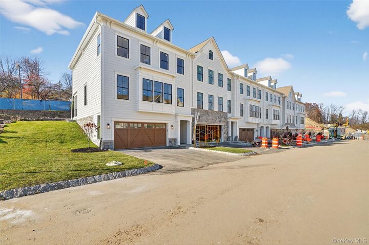 Property Photo: 1825 Soundview Court NY 10598