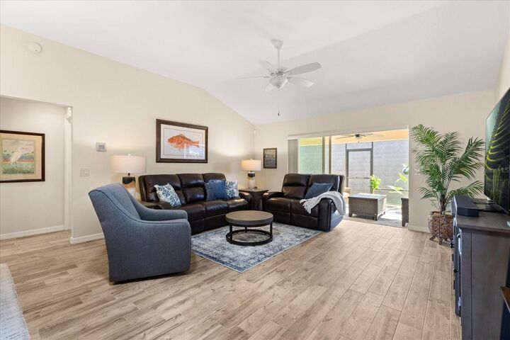 Property Photo:  2004 Flowersville Place  FL 32163 