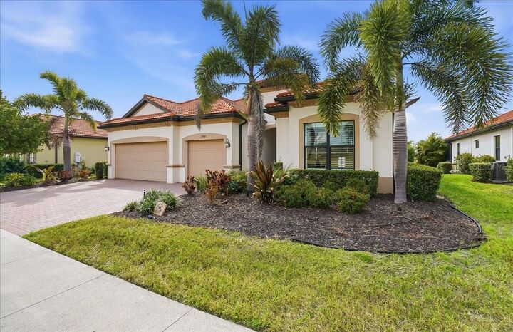 Property Photo:  10900 Tarflower Drive  FL 34293 
