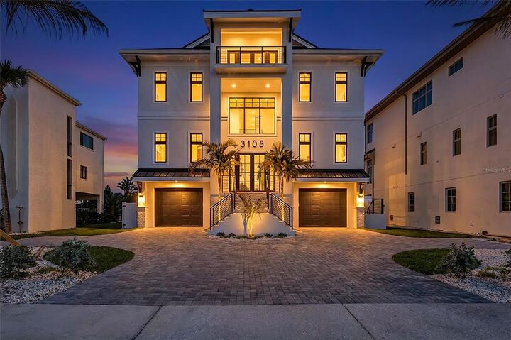 Property Photo:  3105 Pass A Grille Way  FL 33706 