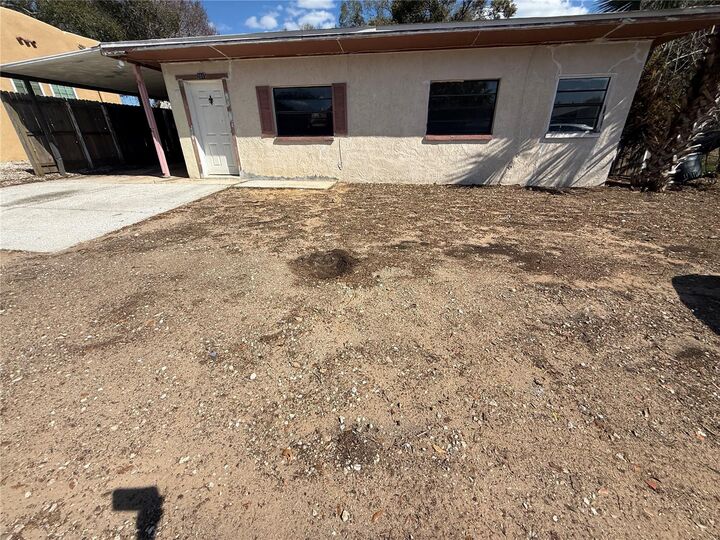 Property Photo:  201 Seminole Avenue  FL 34715 