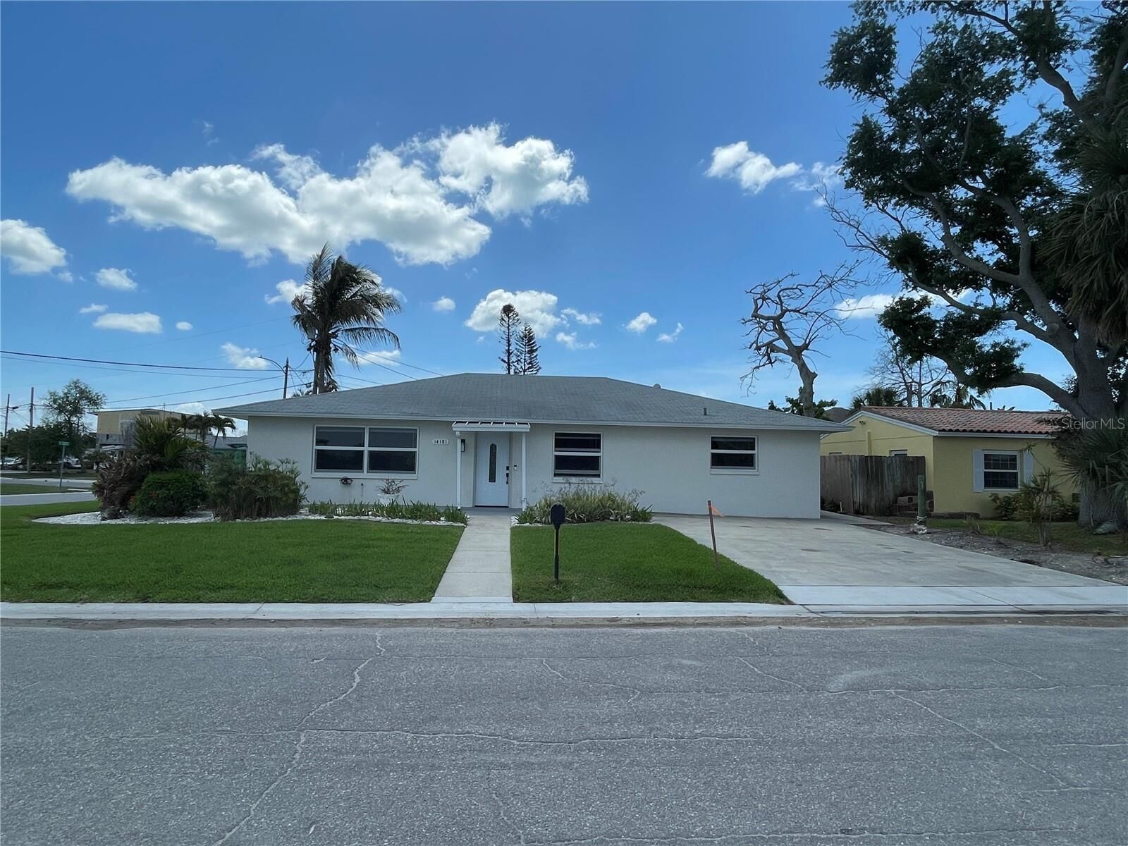 Property Photo:  14181 E Parsley Drive  FL 33708 