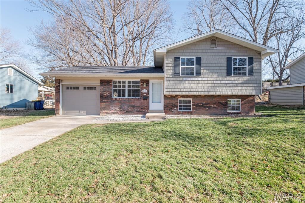 Property Photo:  1707 E 9th Street  MO 63090 