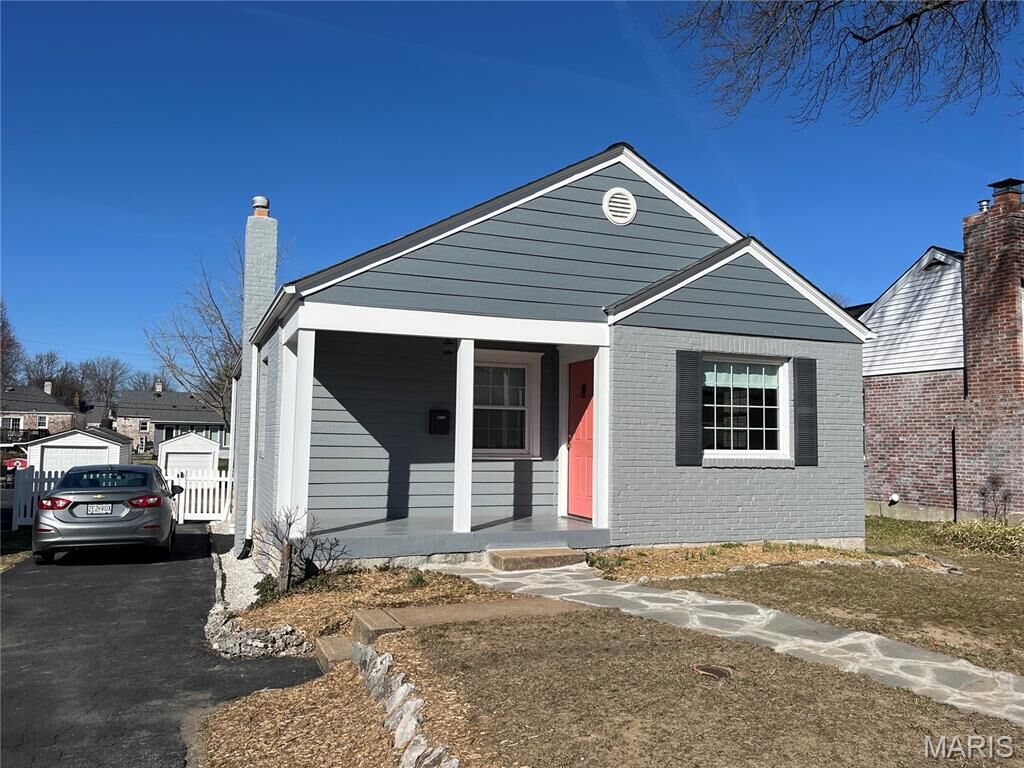 Property Photo: 8637 Litzsinger Road MO 63144