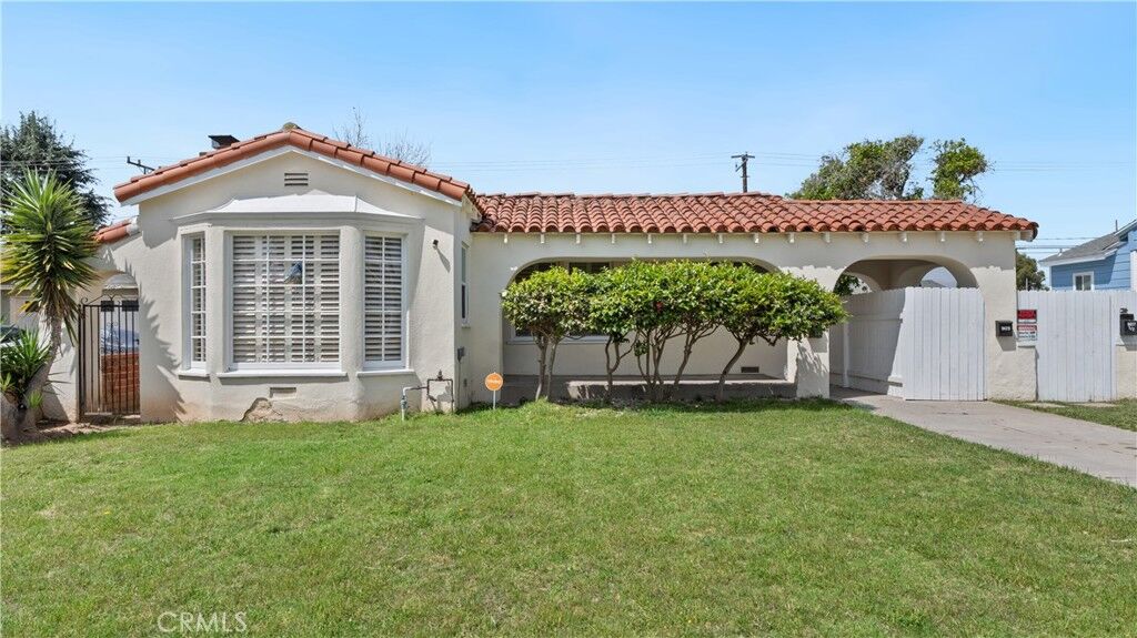 Property Photo:  9427 S 2nd  CA 90305 