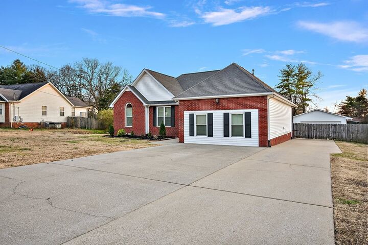 Property Photo:  106 Buttonwood Dr  TN 37167 