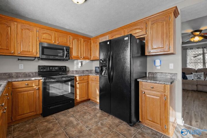 Property Photo:  45 County Road 827  AL 35960 