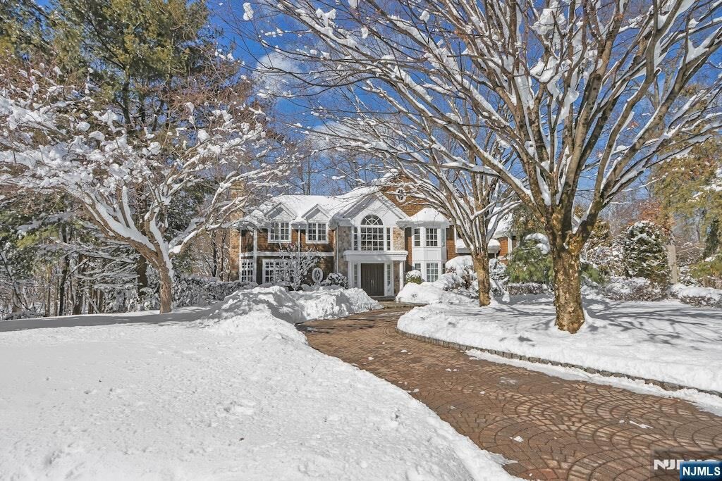 Property Photo:  19 Academy Lane  NJ 07627 