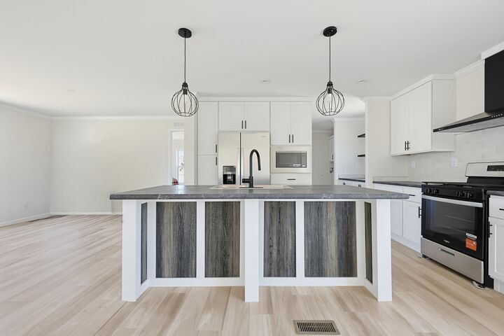 Property Photo:  35 Margarets Way  NH 03864 