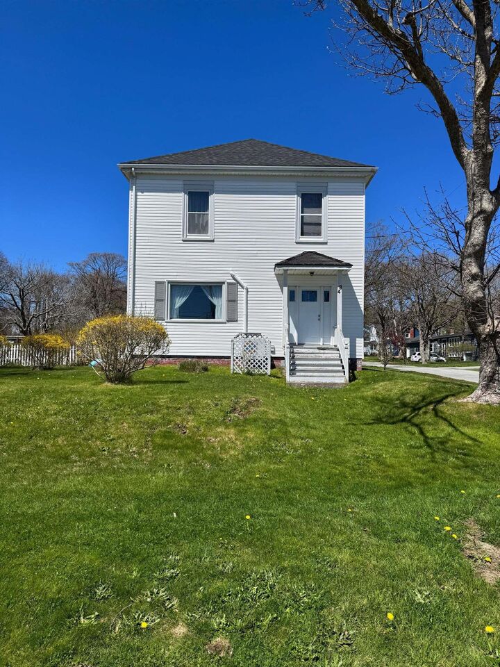 48 Albert Street — photo 1