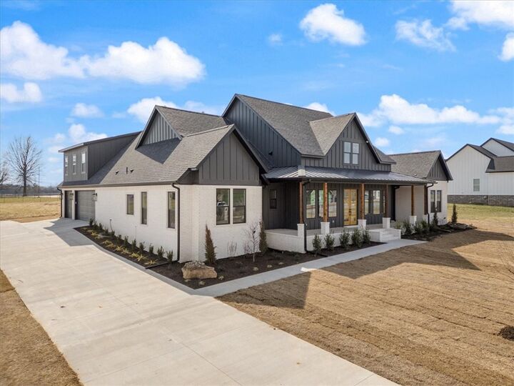 Property Photo: 148 Madison 7218 AR 72738