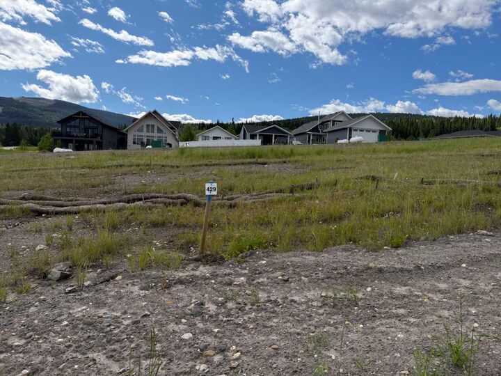 429 Lily Avenue — photo 1
