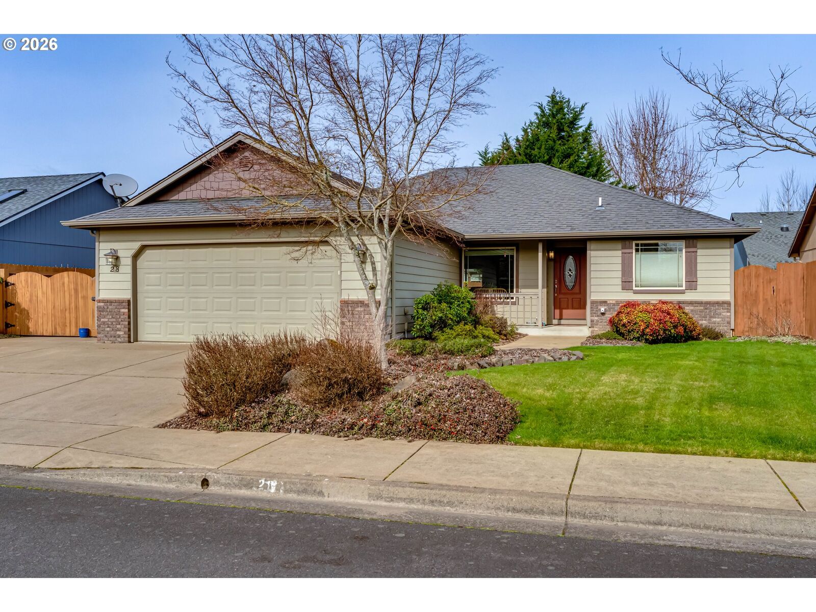 Property Photo:  28 Sandalwood Loop  OR 97426 