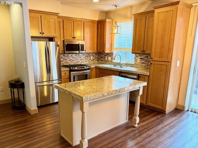 Property Photo:  1987 NE 49th Way  OR 97124 