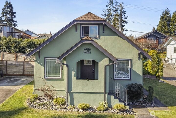 Property Photo:  4908 N  Winnifred Street  WA 98407 