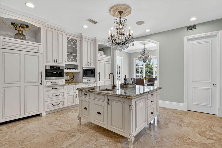 Property Photo: 377 E Coconut Palm Road FL 33432