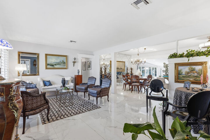 Property Photo:  2624 NE 30th Street  FL 33306 