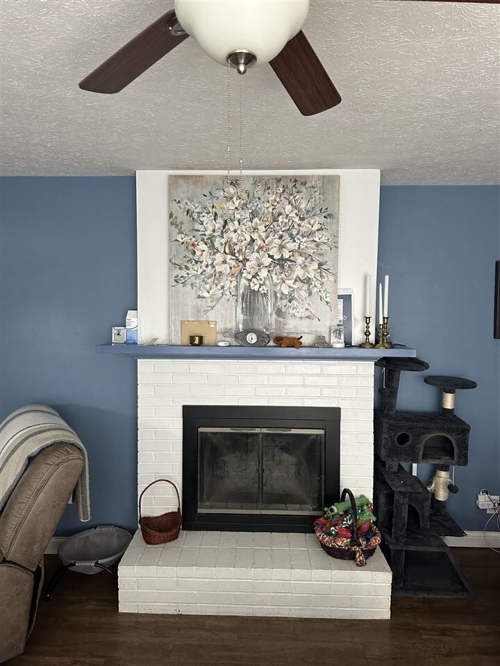 Property Photo:  158 W Alta Lane  IN 47331 