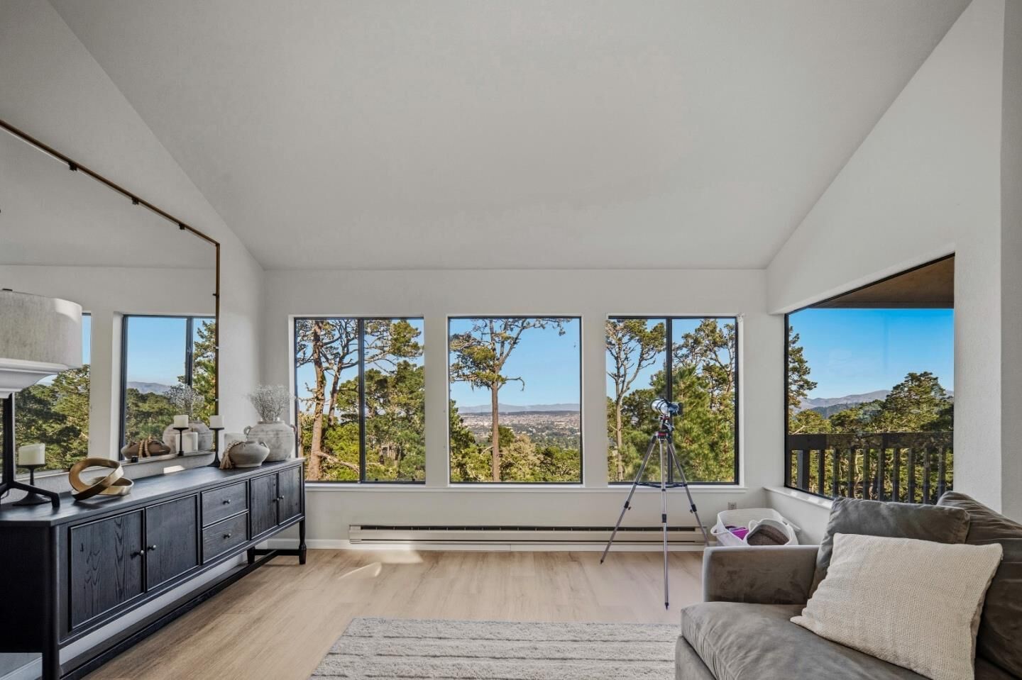 Property Photo:  40 Shepherd'S Knoll  CA 93953 