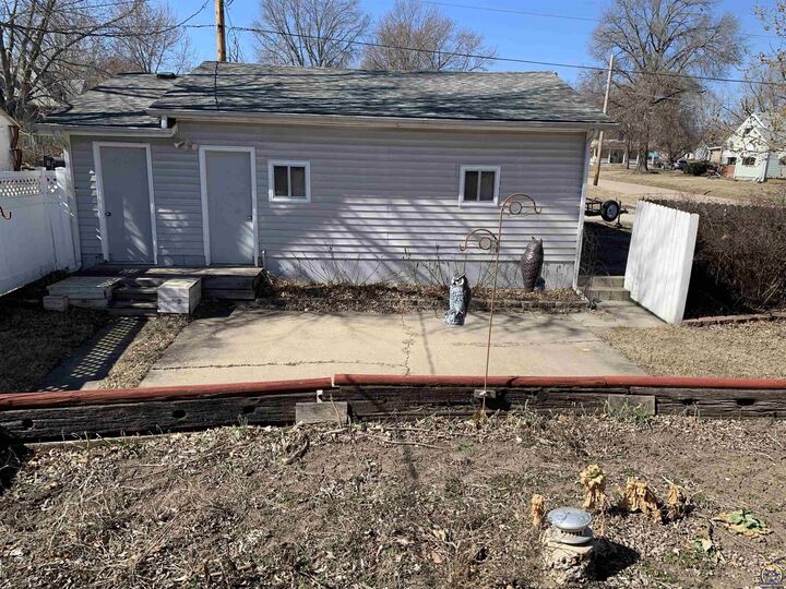 Property Photo: 500 Walnut St KS 66088