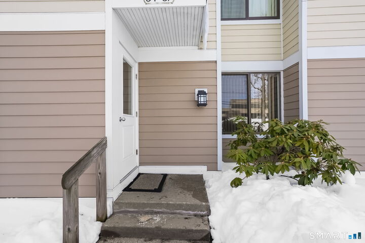 Property Photo:  55 Olcott Way 55  CT 06877 